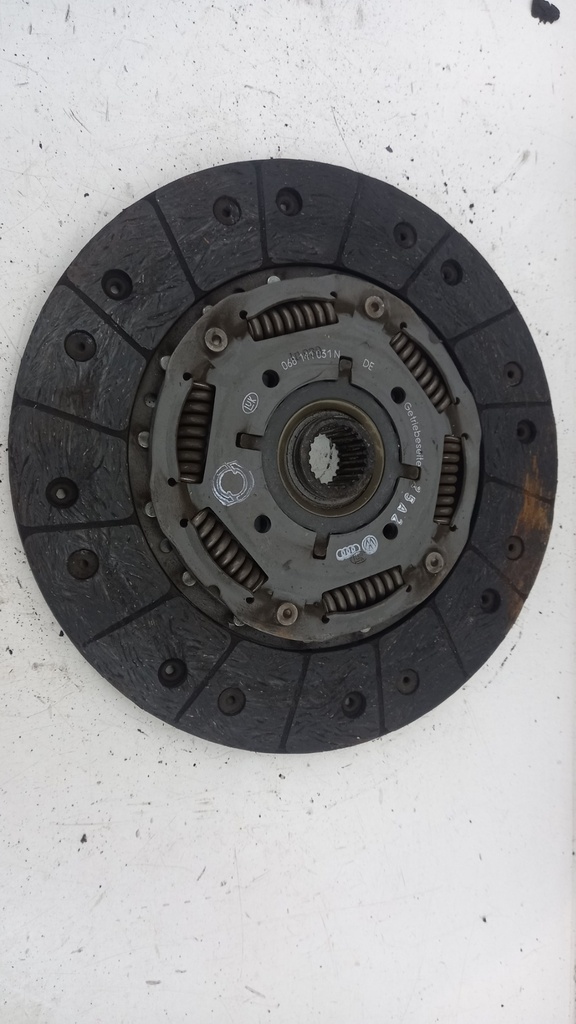 Диск сцепления Volkswagen Golf VI 1.6 TDI 2008-2013  068141031N