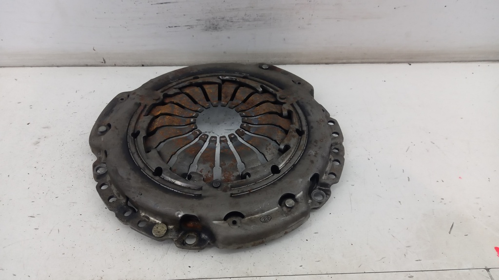 Корзина сцепления Opel Astra J 1.4 Turbo 2012  55212656