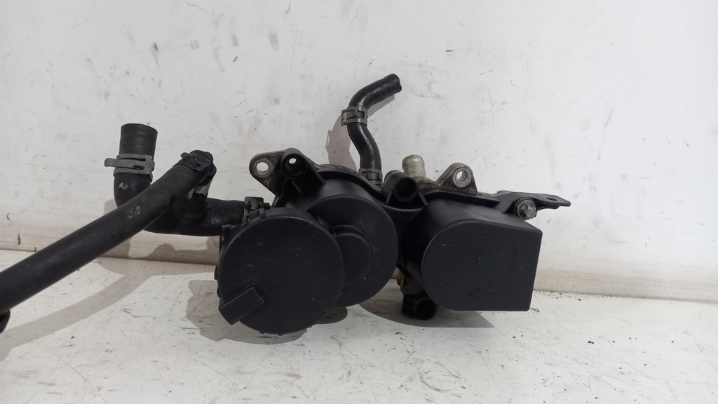 Корпус масляного фильтра Mercedes W169 W245 1.8 2.0 CDI A6400101162