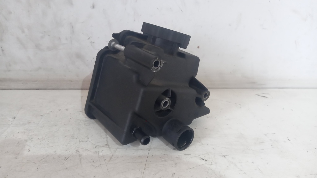 Бачок гідропідсилювача Mercedes W203 W211 W212 3.5 2002-2009 рр. A0004602383