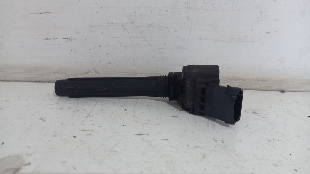 Котушки запалювання Volkswagen Passat B7 1.8 TSI 2012 рр 06L905110E