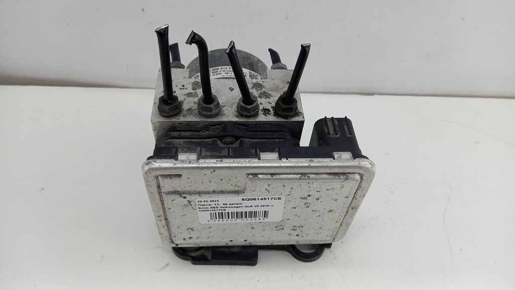 Блок ABS Volkswagen Golf VII 2016 рр. 5Q0614517CE
