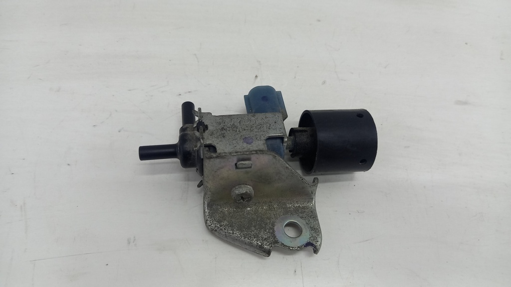 Электромагнитный клапан Toyota Avensis T27 1.8 2009-2018  9091012281
