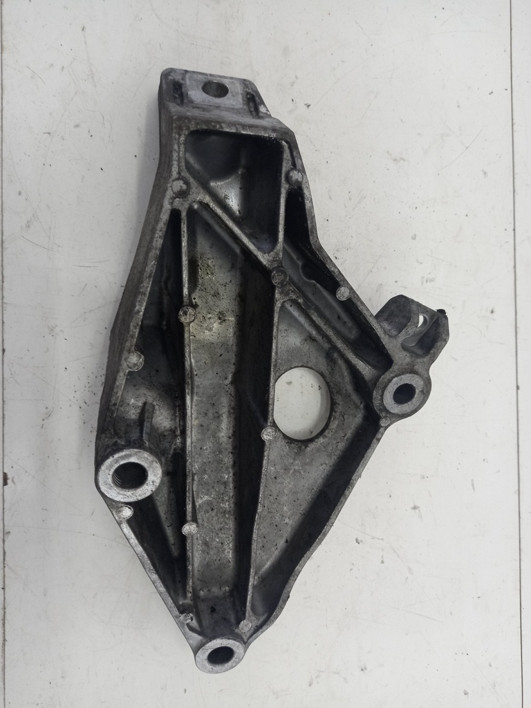 Кронштейн двигателя левый BMW 1 E82 E88 2007-2013  22116775041