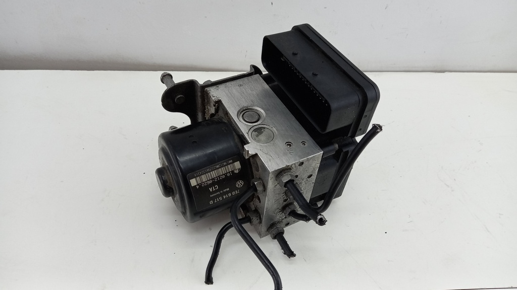 Блок ABS Volkswagen Transporter T5 2.0 TDI 2010-2015 7E0907379H