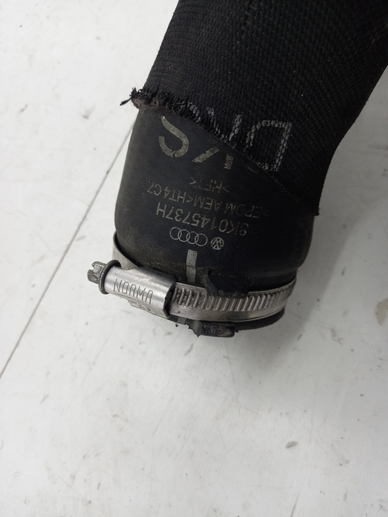 Патрубок інтеркулера Audi A4 B8 2.0 TDI 2007-2015 рр. 8K0145737H