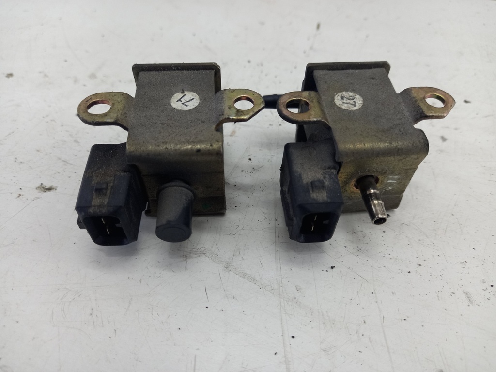 Клапан колектора Audi A6 C5 1.8T 2006 рр. 026906283H