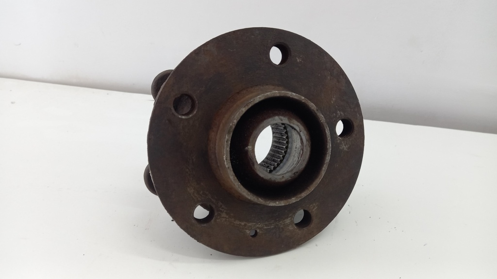 Ступиця задня Audi A6 C7 2011 8K0407615B