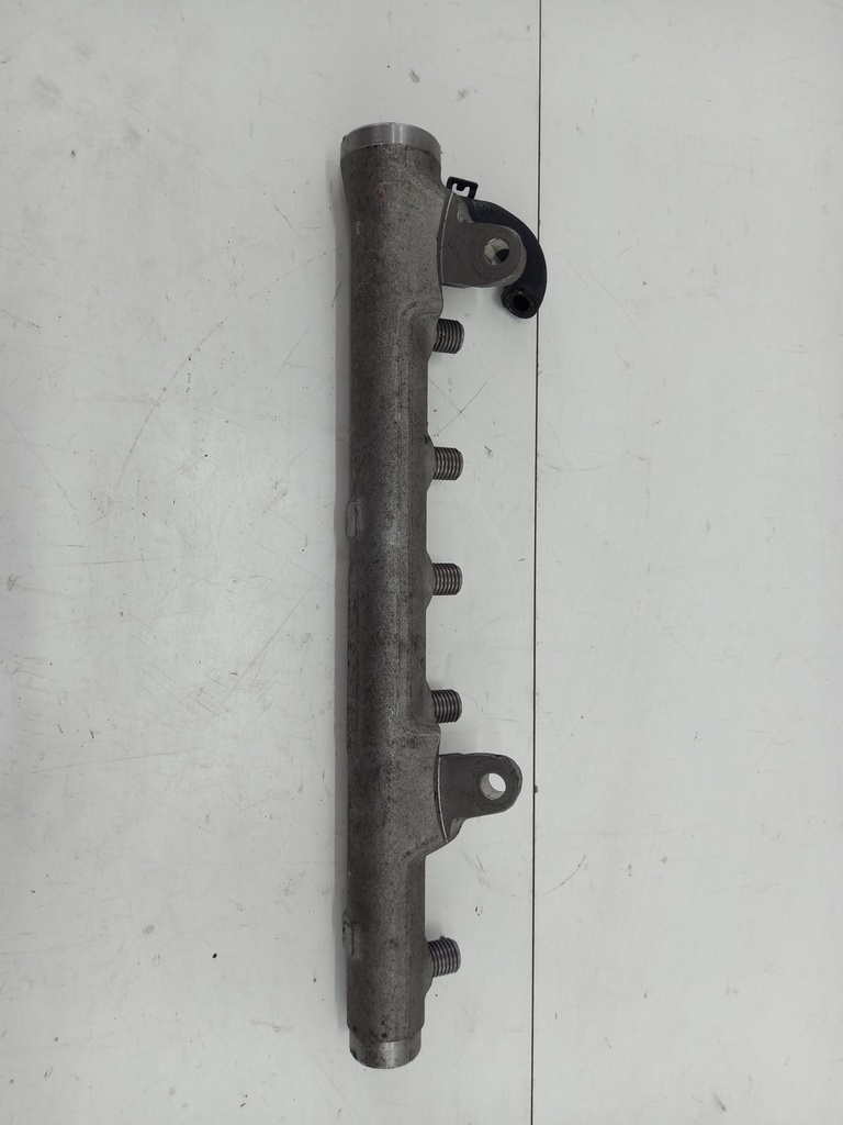 Топливная рампа Volkswagen Caddy 1.6 TDI 2004-2015 гг 03L089H