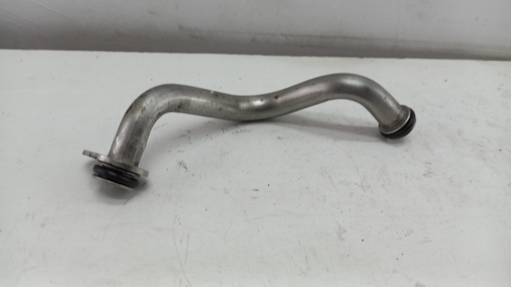 Трубка турбини Volkswagen Golf 7 1.4 2015 гг 04E145735C