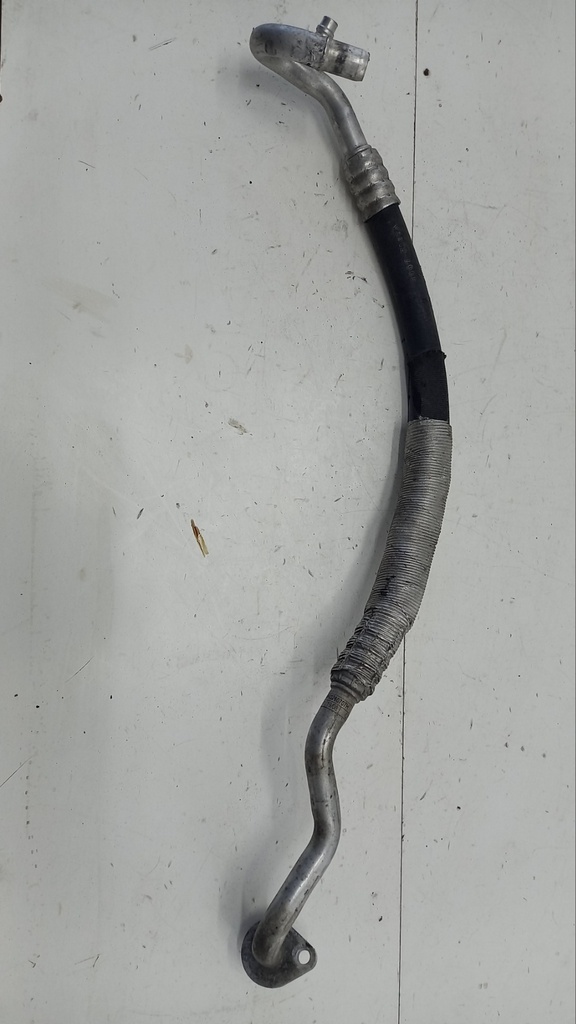 Трубка кондиционера Audi A4 B8 3.0tdi V6 2007-2015  8K0260707H