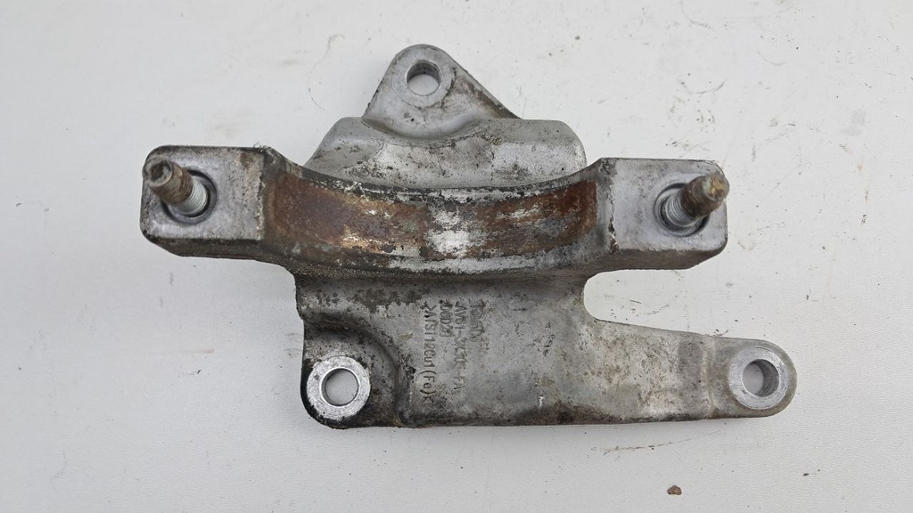 Кронштейн приводного вала Ford Focus 3 2.0TDCI 2015  AV613K305EA AV613K305FA