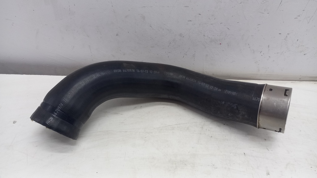 Патрубок інтеркулера Renault Sandero 2 0.9 TCE 2016 рр 6670974