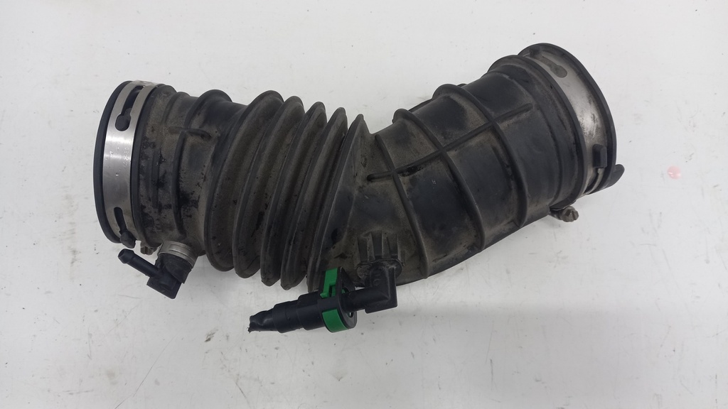 Патрубок повітряного Ford Kuga 1.5L 16V 2019 рр. F1F19R504AA