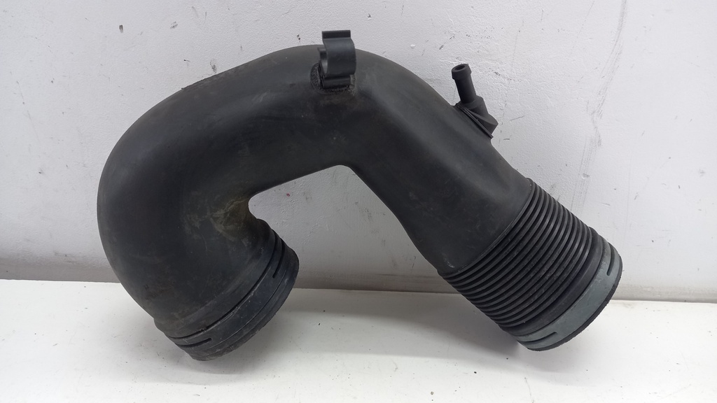 Патрубок повітряного фільтра Volkswagen Phaeton 3.2i 2002-2016 рр 3D0129615P
