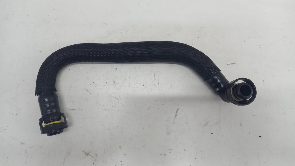 Патрубок вентиляции картерных газов Ford Kuga 2 1.5 ecoboost 2015 гг DS7G6K817CA