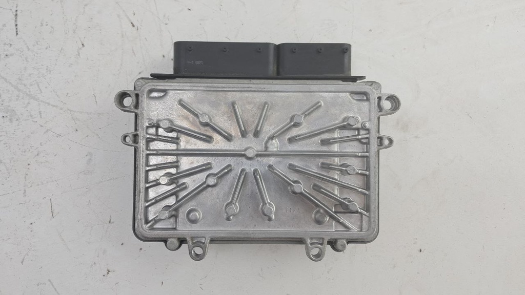 Блок управления двигателем Volvo V70 2.5T 2009  31286086