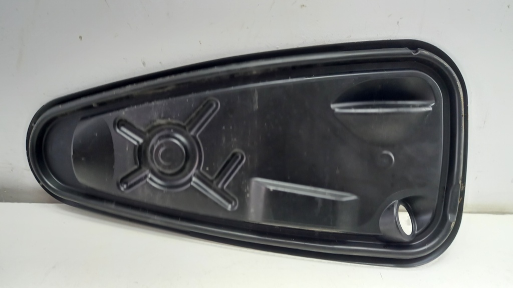 Обшивка двери Volkswagen Tiguan 2019  5NA837916A