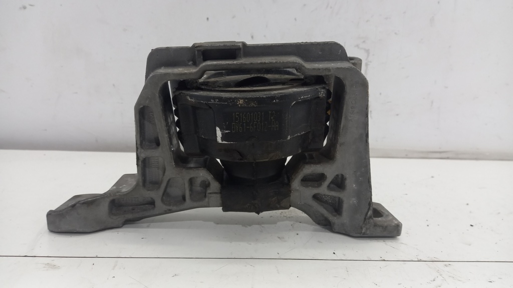 Подушка двигуна права Volvo V40 1.6T 2013-2016 DV616F012HA