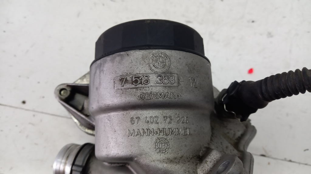 Корпус масляного фільтра BMW 3 E90 E93 2.0D 2005-2013 7516383