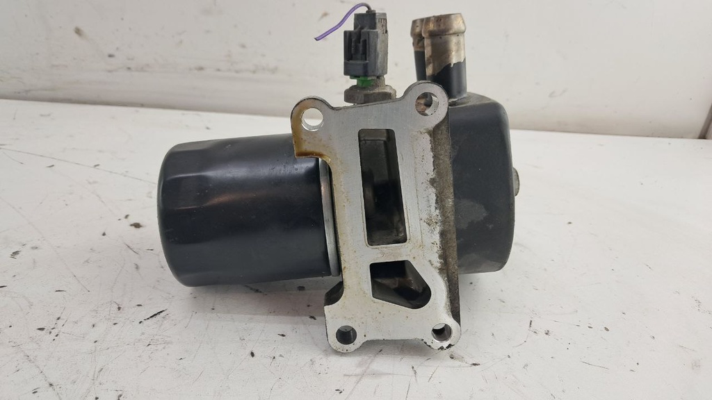 Радіатор масляний Mazda 6 2002-2007 1S7G6A642AD