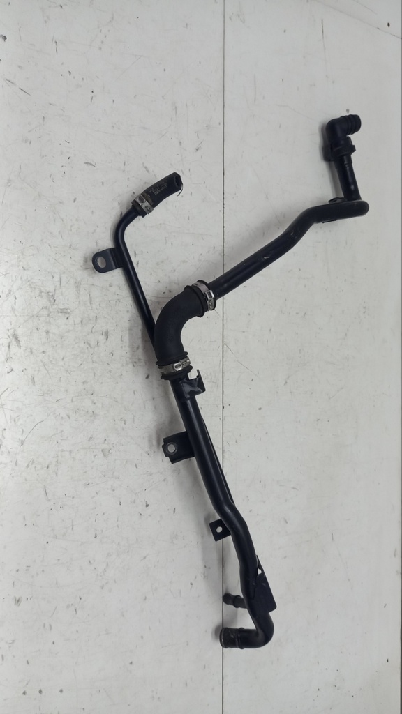 Трубка системы охлаждения Audi A4 B6 1.8T 2000-2004 гг 058133607D