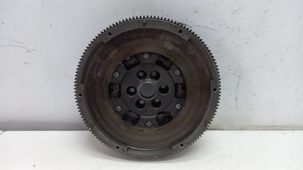 Маховик двигуна Skoda Superb 2.0 TDI 2008-2013 рр. 03L105266K