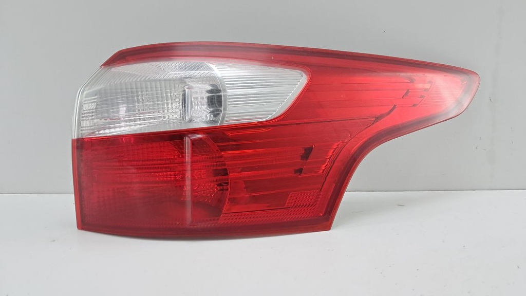 Фонарь задний правый Ford Focus III 2011-2018 BM5113404HG