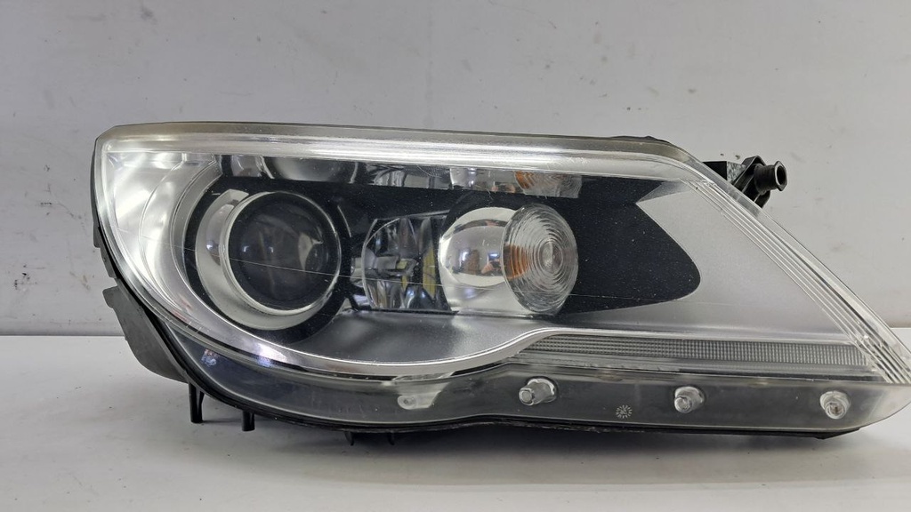 Фара права Volkswagen Tiguan 2008-2012 5N1941032K