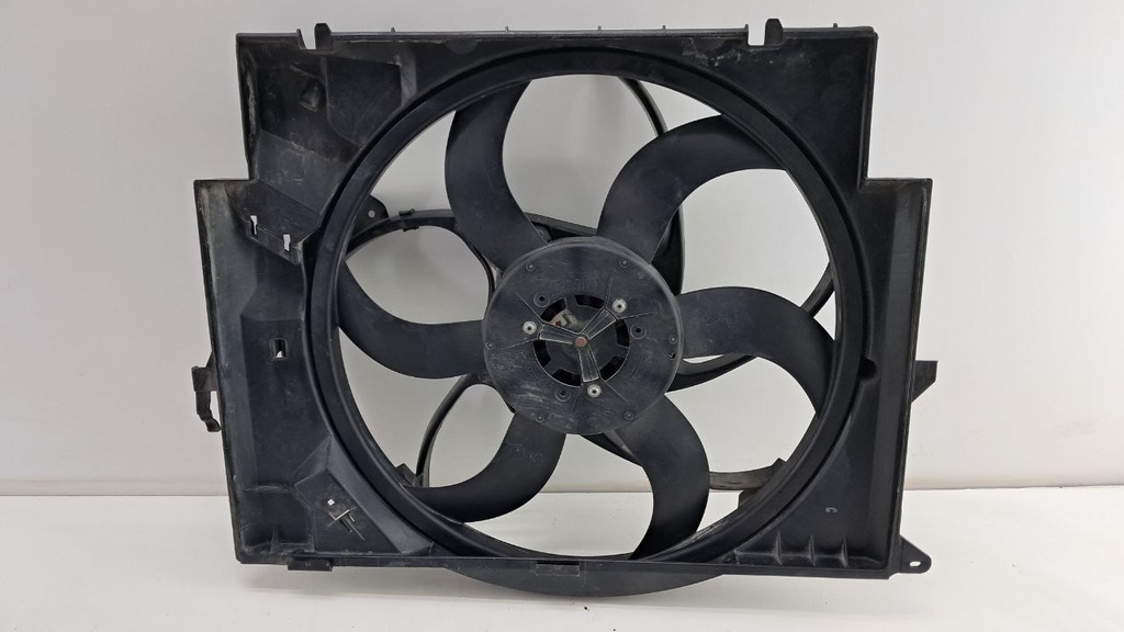 Вентилятор BMW X1 E81 E84 E87 2.0 D 2009-2013 17428506668