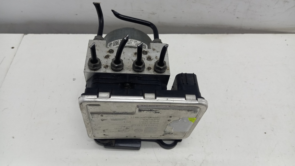 Блок ABS Volkswagen Golf VIII 2015 5Q0614517CF