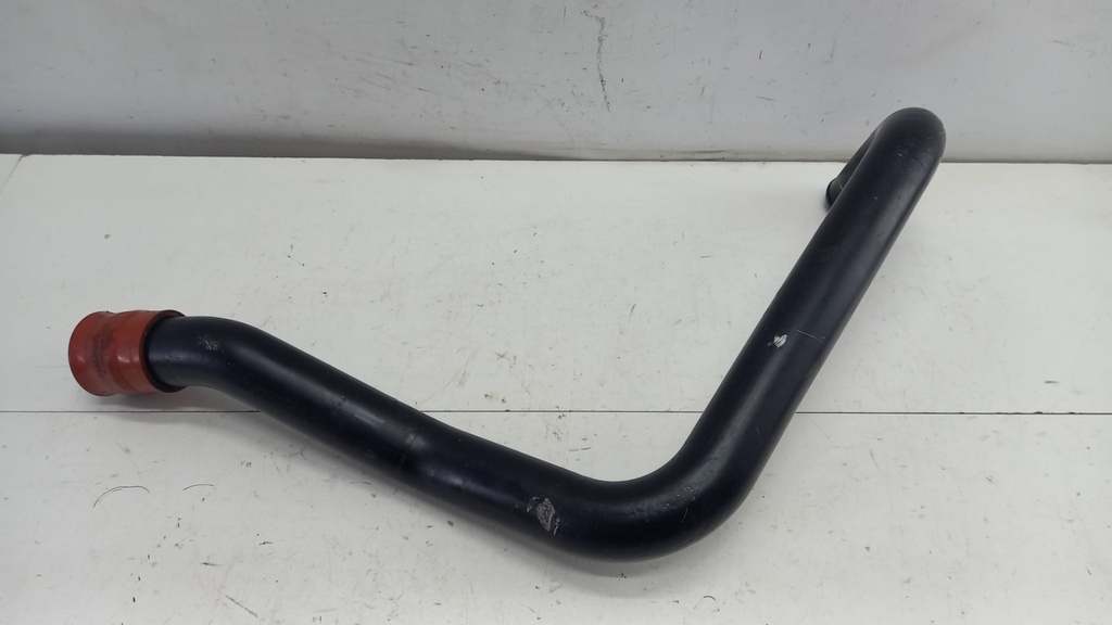 Патрубок інтеркулера Chrysler Grand Voyager Lancia 2.8 CRD 2007 рр 21302677G