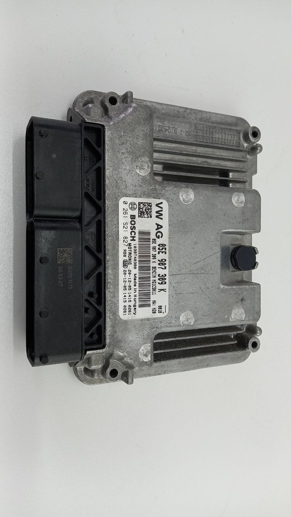 Блок управления двигателем Skoda Octavia 1.5 TFSI 2021  05E907309K