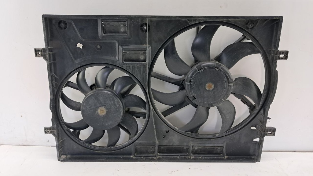 Вентилятор Volkswagen Passat B8 Tiguan 2016 3Q0121205