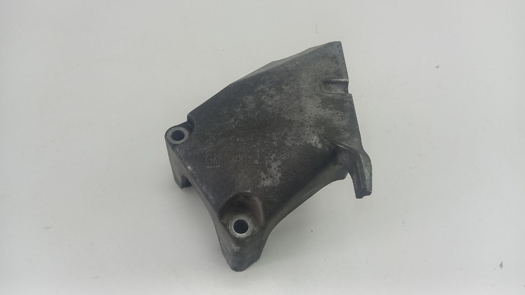 Кронштейн двигуна правий Opel Astra J 1.4 2010-2015 рр. 13248477