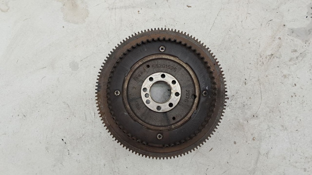 Маховик двигателя Fiat Fiorino 1.3MJet 2014 гг 55201525