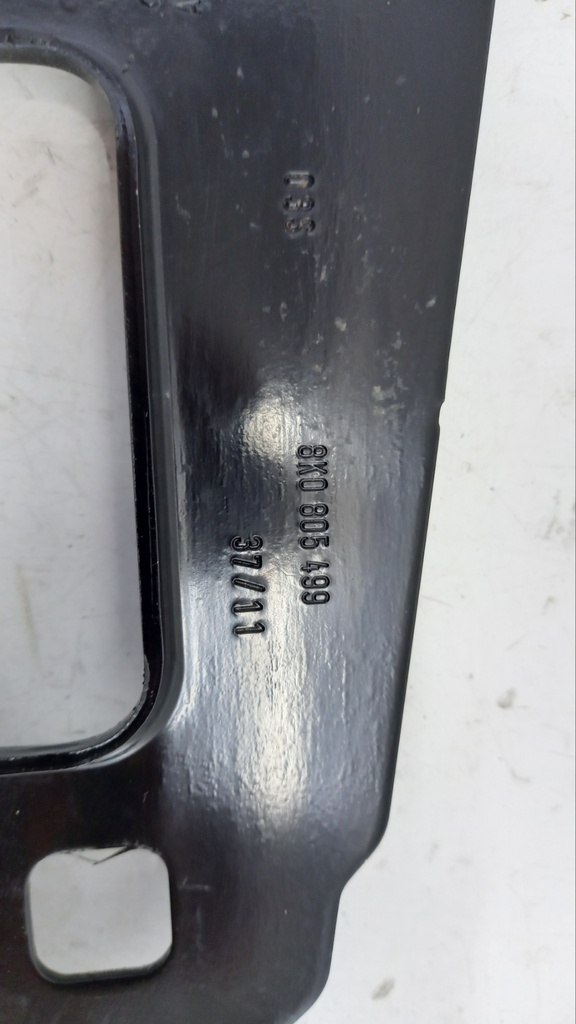 Кронштейн підсилювача бампера Audi A4 B8 8K0805499