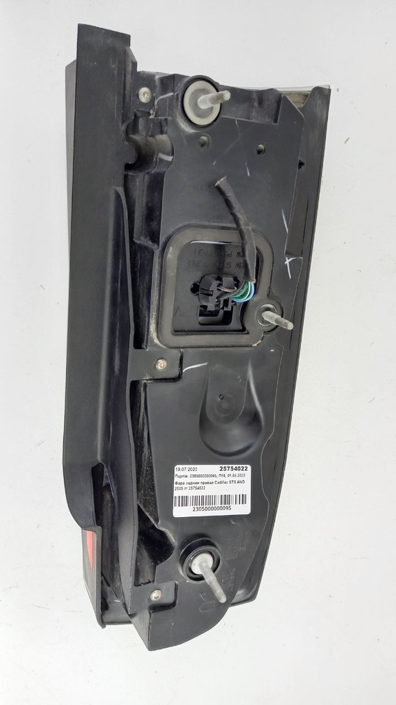 Фонарь задний правый Cadillac STS AWD 2005 25754022