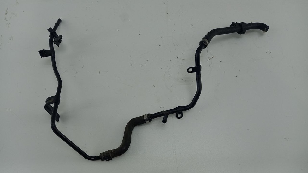 Патрубок воды Volkswagen Golf 6 1.4 TSI 2009 гг 1K0121070BC