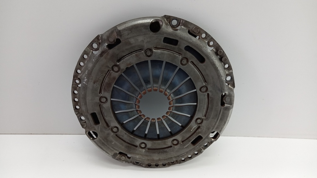 Корзина сцепления Volkswagen Golf 6 1.4 TSI 2010 гг 03C141025M