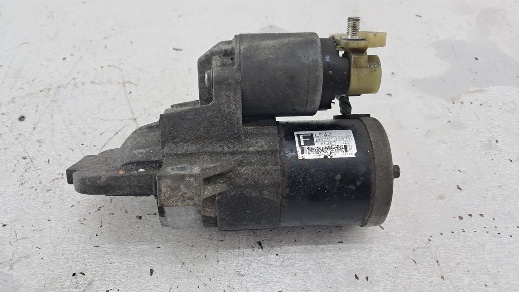 Стартер Mazda 6 2.0i 2006 LF M000T32871