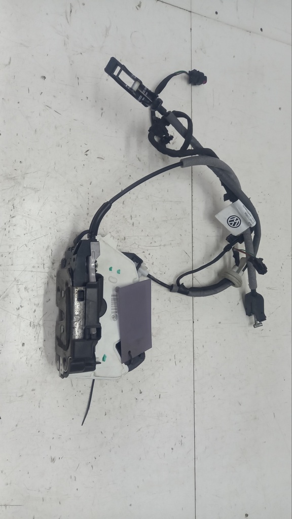 Замок дверей задній лівий Volkswagen Jetta 2011-2018 5K4839015AG