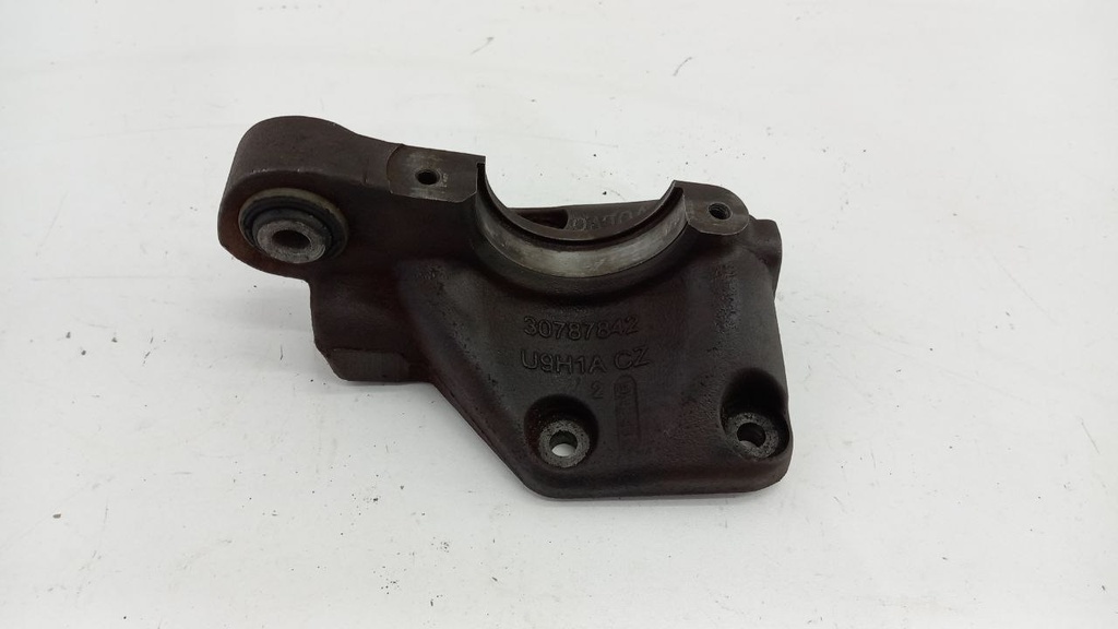 Кронштейн промвала Volvo XC60 2.4L 2013 рр. D5244T17 30787842