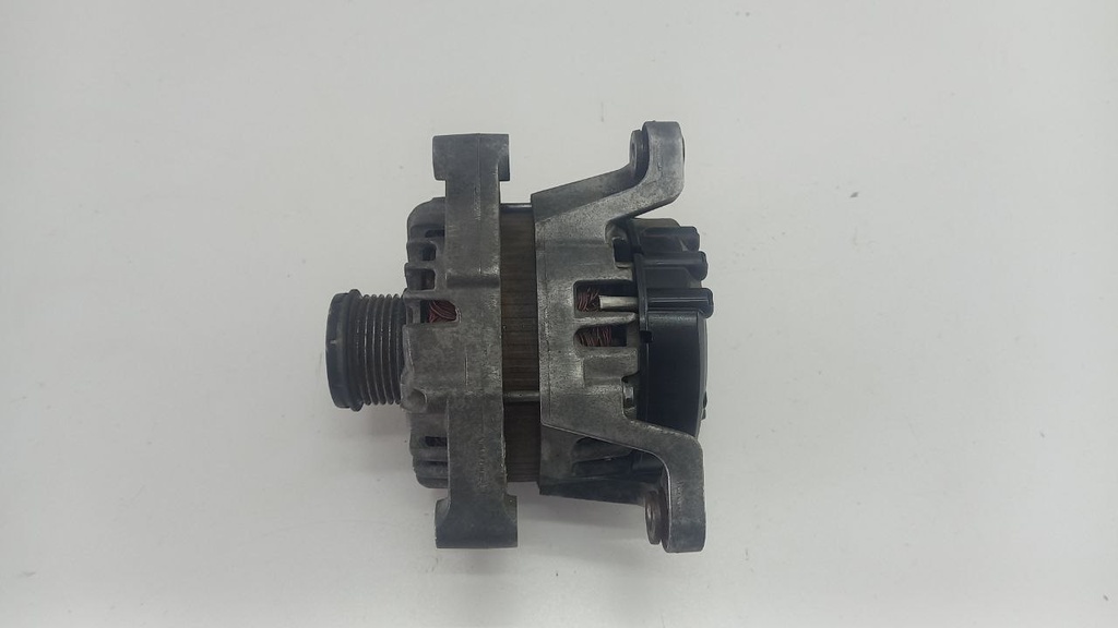 Генератор Opel Astra Sports Tourer 1.4T 2011 13577154