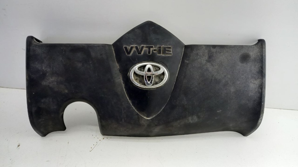 Кришка декоративна Toyota Yaris 4 2015 1261147080