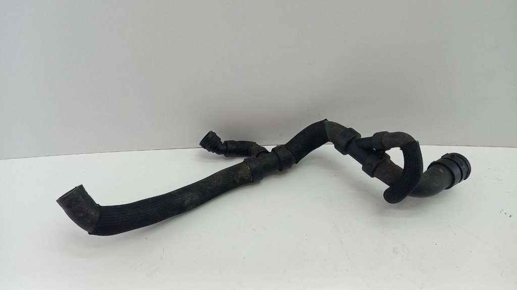 Патрубок радіатора Volvo XC60 2.4L 2015 рр. D5244T12 31355201