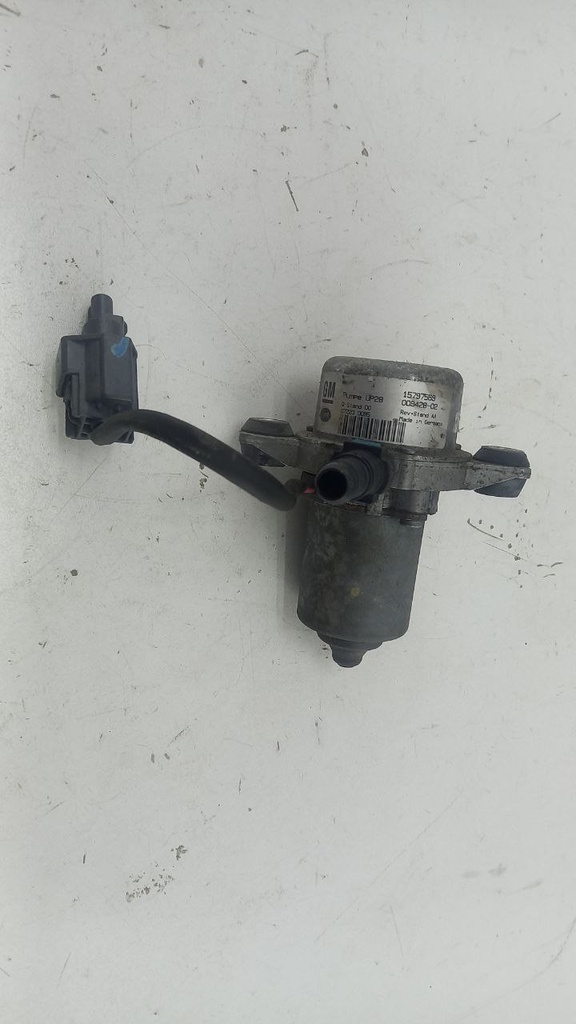 Насос вакуумний Cadillac CTS ll 3.6 LY7 2007-2011 рр. 15797569