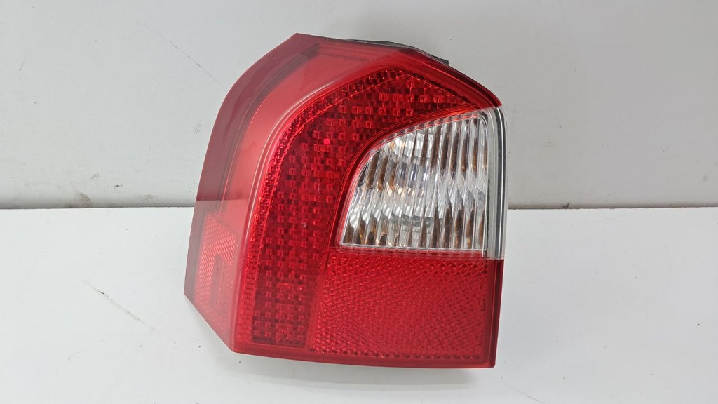 Ліхтар задній лівий Volvo XC70 V70 2007-2016 30698983
