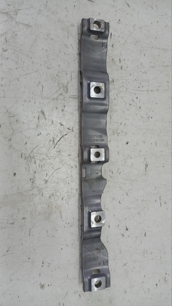 Кронштейн двигуна Mercedes A-Class W177 1.3i 2018 рр. A2820340106