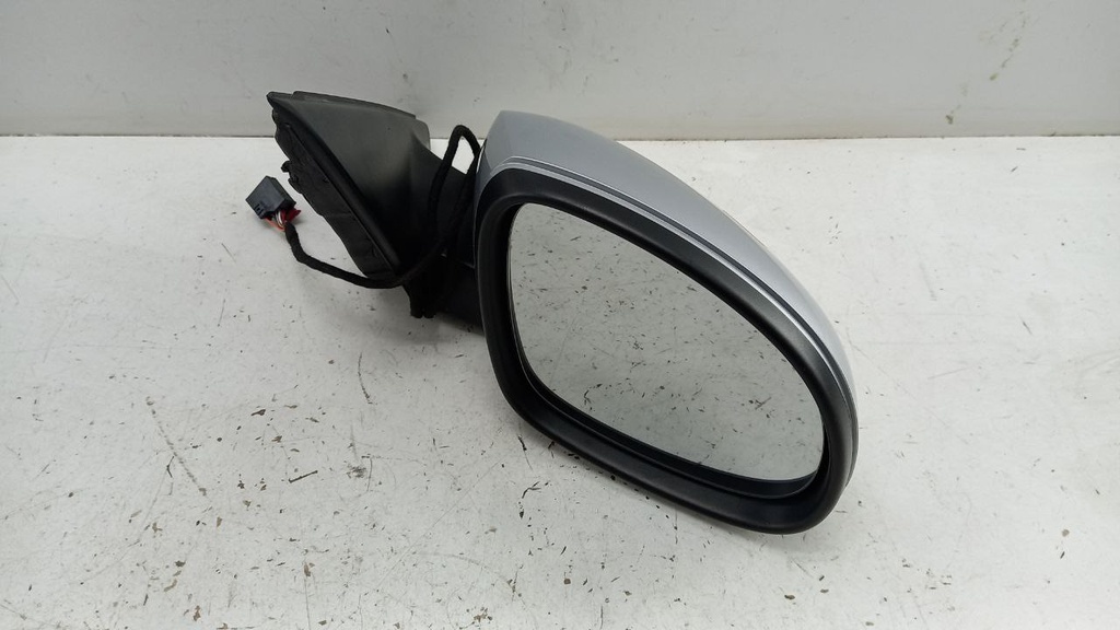 Зеркало правое Skoda Yeti 7 2010 5L0857934